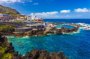 Porto Moniz på Madeiras nordkyst