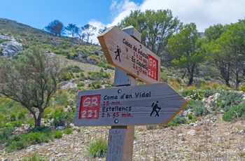 Skilt med vandreruter på Mallorca