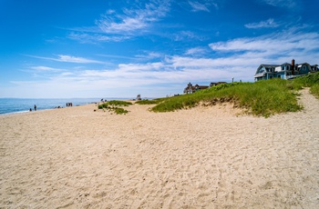 En af mange strande på øen Martha's Vineyard, Massachusetts  - Foto Benjamin R. on Unsplash