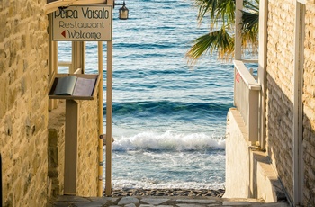 En lille taverna i Matala by på Kreta - Foto: Leonhard Niederwimmer, Unsplash