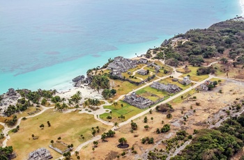 Mayaruiner ved Tulum på Yucatán-halvøen i Mexico