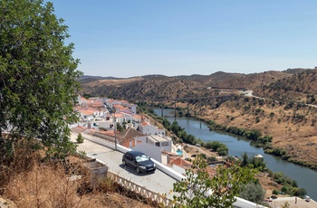 Byen Mertola og Guadiana-floden i Portugal -  - Foto: Filipe Nobre, Unsplash