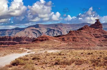 Klippeformationen Mexican Hat Rock i Utha, USA
