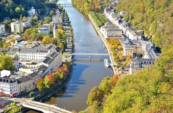 Spabyen Bad Ems og floden Lahn i Midttyskland