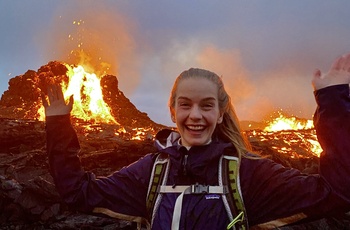 Mitzi - rejsespecialist hos FDM Travel København. Et vulkanudbrud fra første række i Island.