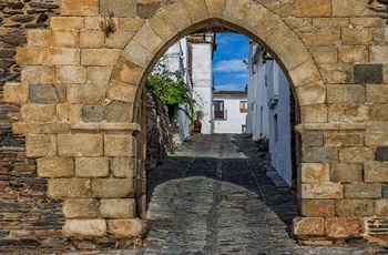 Monsaraz, Alentajo, Portugal - en af byens fire byporte