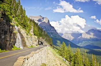 Going-to-the-Sun-Road gennem Glacier National Park i Montana, USA