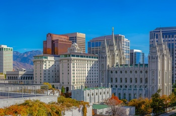 Mormon Temple og  skylinei  Salt Lake City