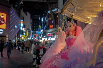 Myeongdong - shoppingområde i Seoul -Sydkorea