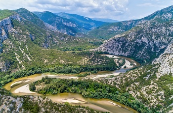 Nestos National Park og floden der bugter sig gennem bjergene - Grækenland