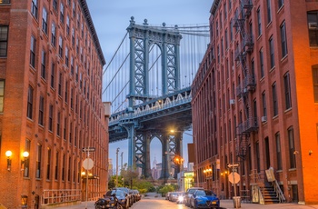 Aften i DUMBO kvarteret, Brooklyn i New York