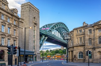 Tyne Bridge, gammel bro i Newcastle, England