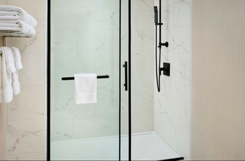 Niagara Fallsview Hotel, Bathroom, Canada