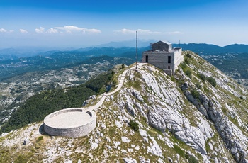 Luftfoto af Njegoš-mausoleet i Lovćen National Park - Montenegro