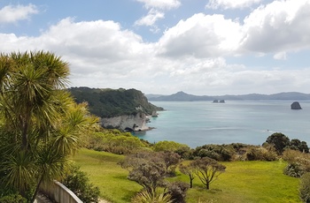 Udsigt til Mercury Bay nær Cathedral Cove, Coromandel-halvøen i New Zealand