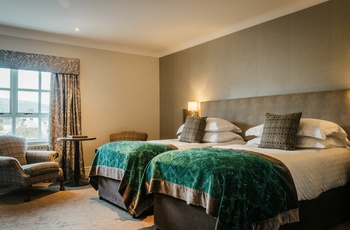 Nordirland, County Antrim - Ballygally Castle Superior Twin Room
