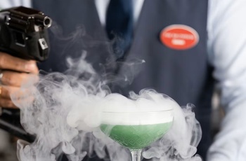 Nordirland, County Antrim - trylleri i baren på the Sandhouse