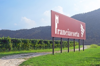 Skilt til vinområdet Franciacorta i Norditalien