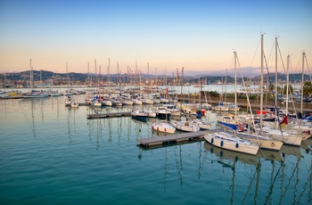 Lystbådehavnen i den norditalienske by La Spezia 