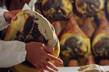 Parmaskinken Prosciutto Crudo di Parma, Norditalien