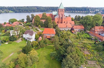 Udsigt til kirken i Ratezburg i Slesvig-Holsten, Nordtyskland