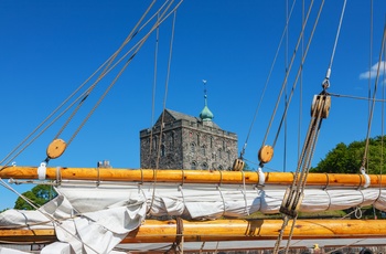 Udsigt til Bergenhus fæstningen i Bergen, Norge