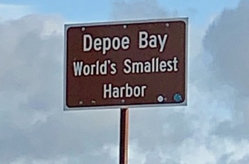 Skilt - Depoe Bay verdens mindste havn - Oregon i USA