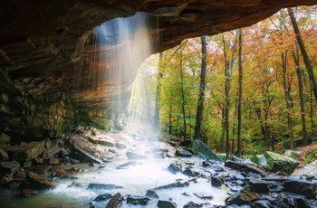 Lille vandfald i Ozark National Forest i Arkansas