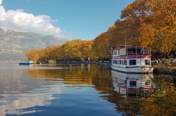 Pamvotida-søen om efteråret - Grækenland