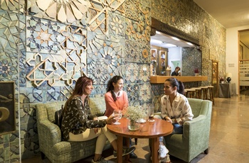 Parador de Cordoba, Cordoba - bar.