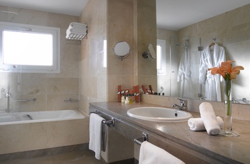 Parador de Mílaga Gibralfaro, Malaga - badeværelse