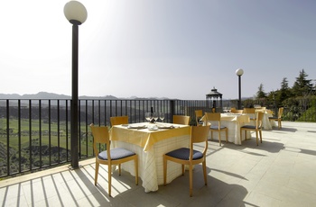 Parador de Ronda, Ronda, Spanien - terrasse bar Maestranza