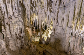 Perama-grotten nær Ioannina - Grækenland