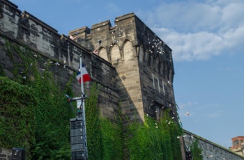 Den faretruende facade på Eastern State Penitentiary i Philadelphia