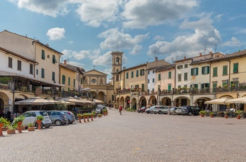 Piazza Matteotti pladsen i Greve in Chianti - Toscana i Italien