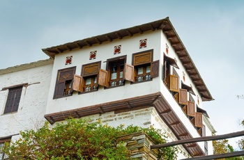 Traditionelt hus i byen Portaria - Grækenland