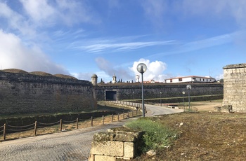 Bymuren om fæstningsbyen Almeida i det nordlige Portugal