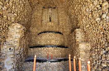 Chapel of Bones - kapel i UNESCO byen Evora, Portugal