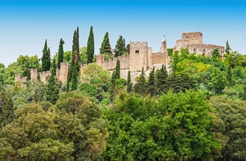 Fæstning ved landsbyen Tomar i Portugal