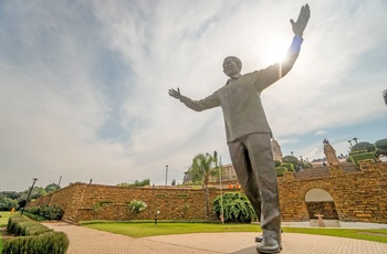 Statue af Nelson Mandela foran Union Building i Pretoria - Sydafrika