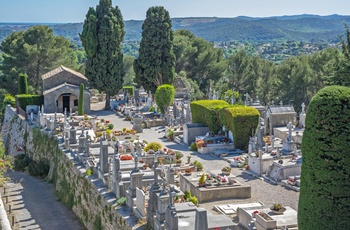 Kirkegården i fæstningsbyen Saint-Paul de Vence, Provence i Frankrig
