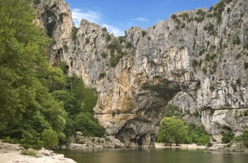 Vallon Pont d’Arch og floden Ardeche, Provence i Frankrig