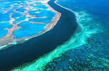 Whitsunday Island - kanal mellem Hardy- og Hook Reff, Australien - copyright Jason Hill and Tourism & Events Queensland