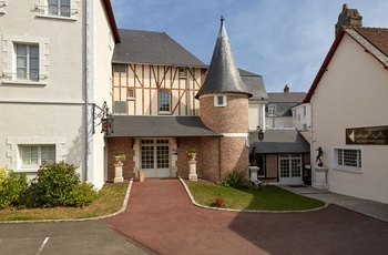 Relais des Trois Châteaux, Les Collectionneurs