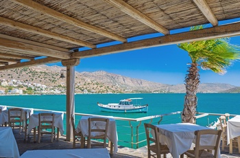 Restaurant med udsigt over havet i Elounda på Kreta