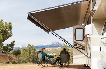 Hygge efter en dejlig køretur, Road Bear autocamper