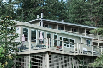 Rockwater Secret Cove, Lodge