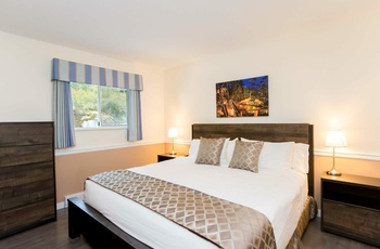 Rockwater Secret Cove, Ocean View Deluxe Cabin