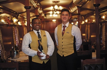 Tjenere på luksustoget Rovos Rail, Afrika - Foto: Rovos Rail Tours
