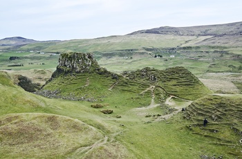 Castle Ewen i Fairy Glen på Isle of Skye, Skotland